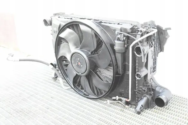 OEM A2125002200 waterradiator voor Mercedes W207 W204 image 5