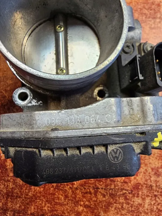 Corpo de borboleta VW Polo Golf Audi Seat Skoda 1.4 036133064C image 4