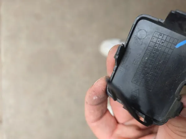 Tampa de para-choque dianteiro Dacia Sandero II Lift 511802873R image 2