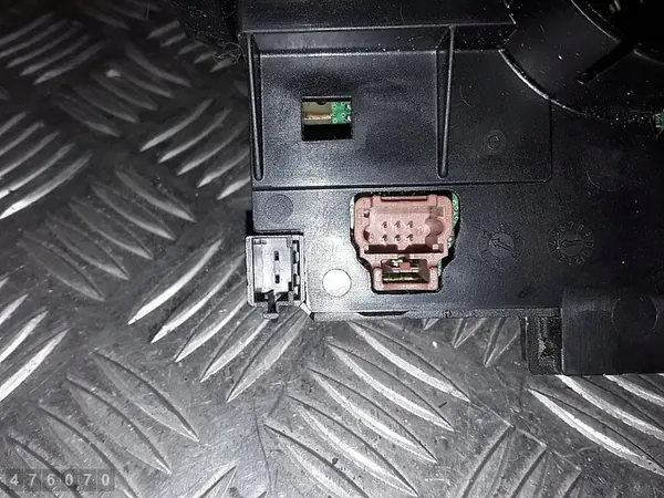 Brytare Peugeot Partner 2014 98062257XT image 5