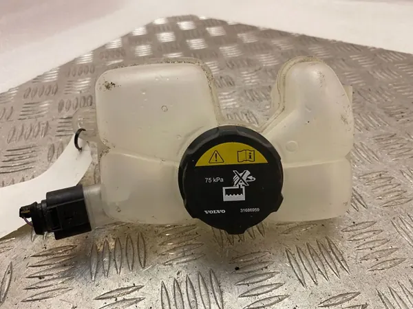 Volvo XC90 2019 Koelvloeistof expansievat OEM 31686041 image 4