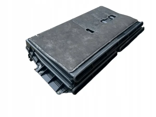 Tesla S Interieurfilterhuis OEM 1079168-00-B image 5
