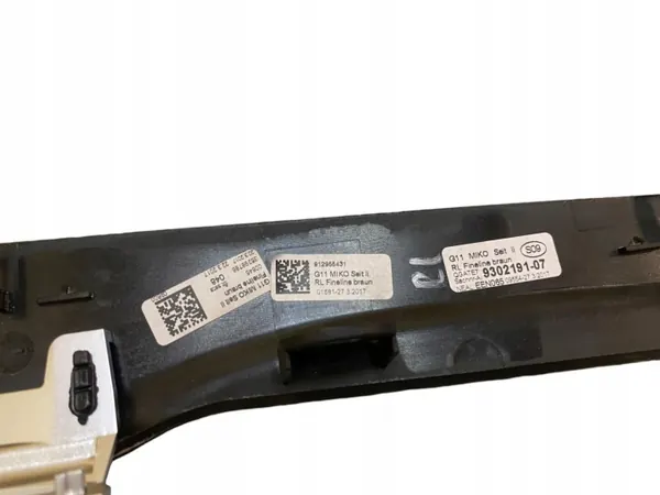 BMW 7 G11 G12 Piel puerta trasera OEM 9302191 image 8