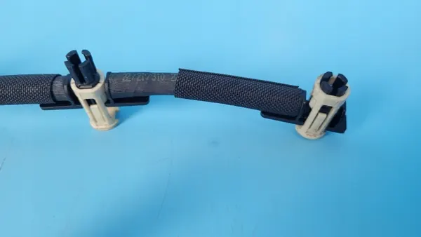 BMW X6 G06 Überlaufrohr OEM 044513028 - Gebraucht image 9
