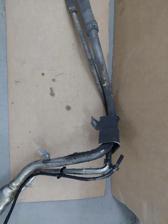 FORD FOCUS MK3 III 2.0 TDCI Fuel Filler Pipe image 3