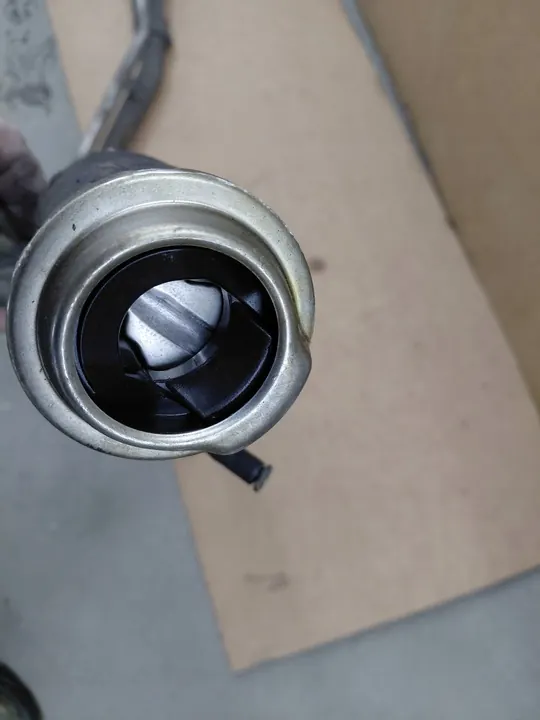 FORD FOCUS MK3 III 2.0 TDCI Fuel Filler Pipe image 7