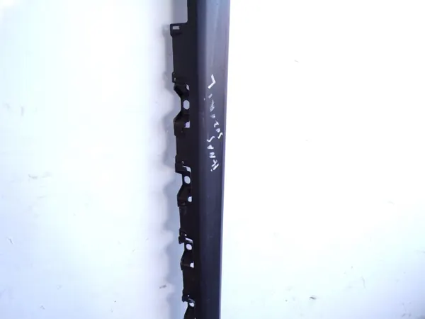OEM 77241-62R1 Vasen kynnyssuojus Suzuki Ignis III:lle image 5