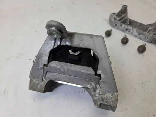 Supporto Motore Saab 93 9-3 II 1.8t 2.0t 2.0T AERO OEM 12756361 image 3