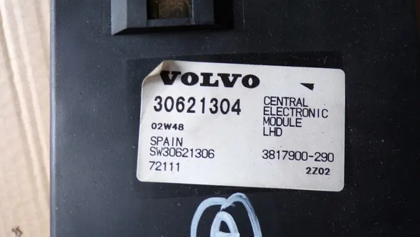 Volvo V40 I Komfortmodul OEM 30621304 image 3