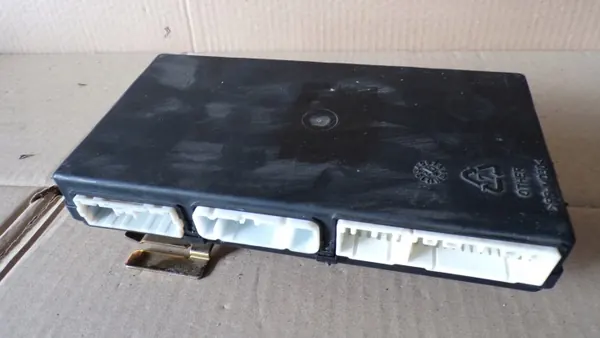 Volvo V40 I Komfortmodul OEM 30621304 image 5