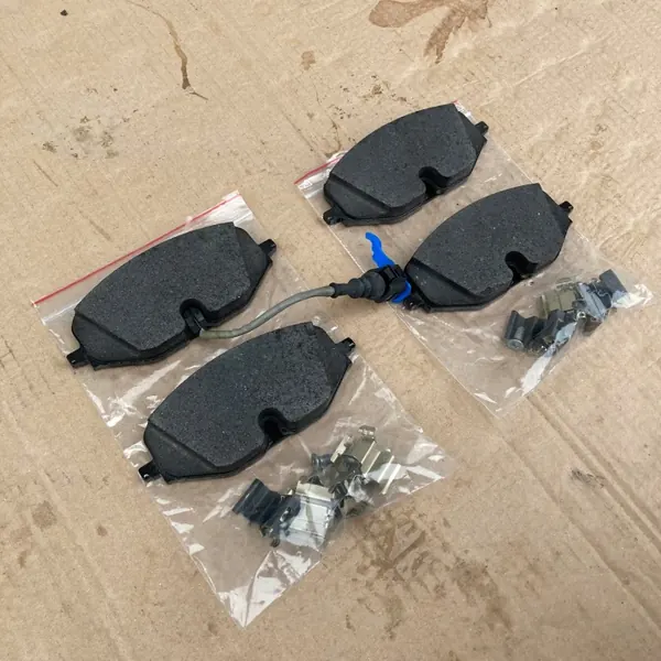 VW Golf 8 Etujarrutulpakat OEM 5WA615115D Sarja image 6