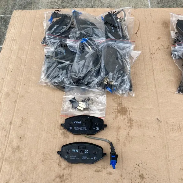 VW Golf 8 Etujarrutulpakat OEM 5WA615115D Sarja image 7