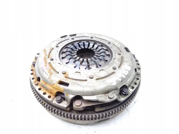 Kaksimassavauhtipyörä VW Caddy Golf Passat Touran 2.0 TDI image 2