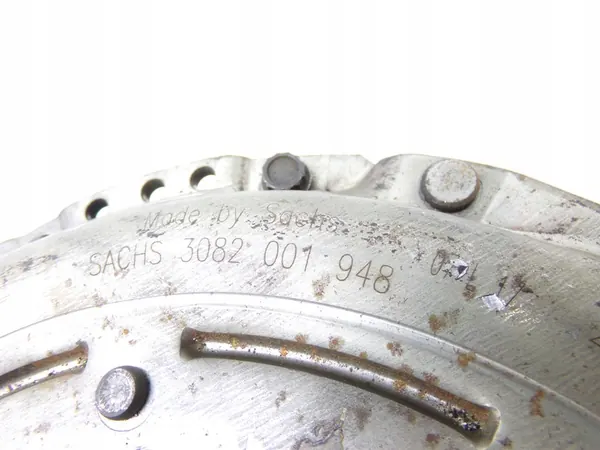 Kaksimassavauhtipyörä VW Caddy Golf Passat Touran 2.0 TDI image 3