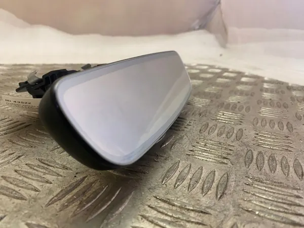 Land Rover Evoque II Taustapeili OEM J8A217E678AA image 3
