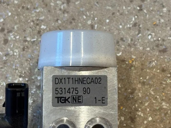 Hyundai Ioniq 5 AC-expansionsventil OEM DX1T1HNECA02 image 3