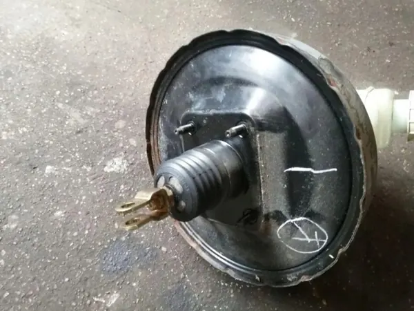 Servofreno Mitsubishi OEM 86403511 - Usado image 5