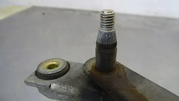 Etupyyhkijän mekanismi Volkswagen Lupo 1.7 OEM image 3