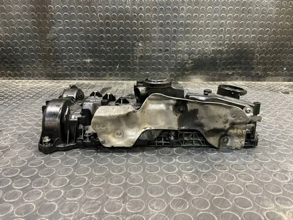 Mercedes A654 Venttiilikansi OEM A6540167100 image 5