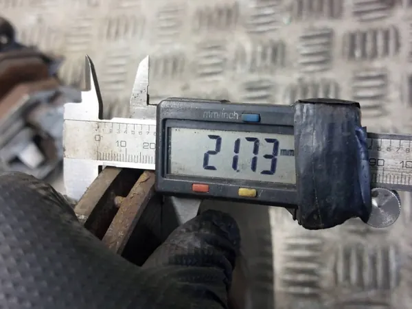 Etujarrujen sarja OEM TARCZE HAMULCOWE PRZÓD + KLOCKI + ZACISKI BORA I 2.0 8V GOLF IV LEON I image 6