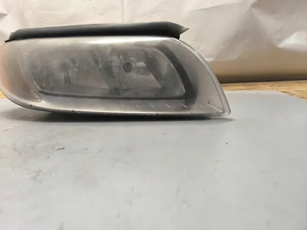 Oikea Etuvalaisin Volvo XC70 II image 2