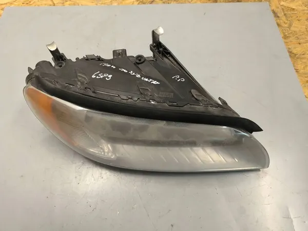 Oikea Etuvalaisin Volvo XC70 II image 7