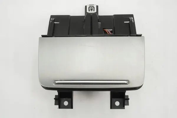 Cinzeiro Audi TT MK2 OEM 8J0857951A - Usado image 2