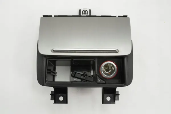 Cinzeiro Audi TT MK2 OEM 8J0857951A - Usado image 4