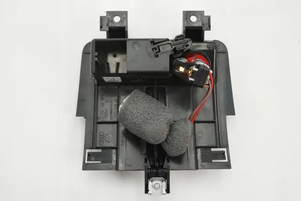 Cinzeiro Audi TT MK2 OEM 8J0857951A - Usado image 6