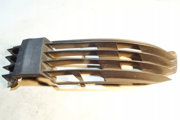 Griglia centrale paraurti VW PASSAT B5 3B0853665H image 3