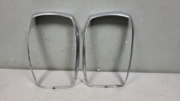 Ajovalokehys Etu Mercedes W115/W114 OEM 100710 image 2
