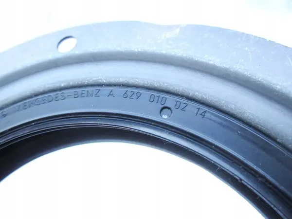 Vevhuspackning Mercedes W221 S420 4.0 V8 CDI image 3