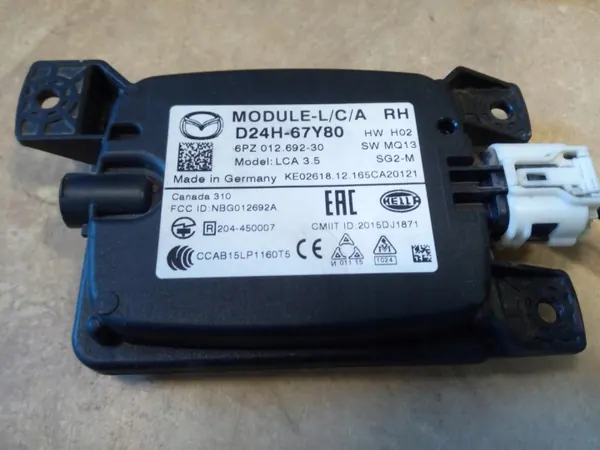 Mazda CX-3 Toter-Winkel-Sensor OEM D24H-67Y80 image 4