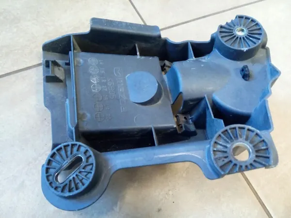 Mazda CX-3 Toter-Winkel-Sensor OEM D24H-67Y80 image 7