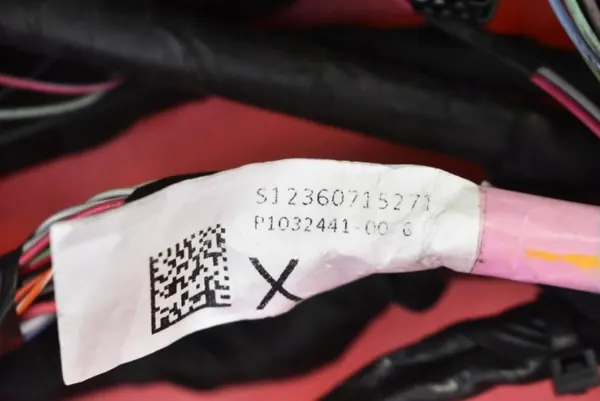 Harness Porta Traseira Esquerda OEM 1032881-80-F Tesla image 8