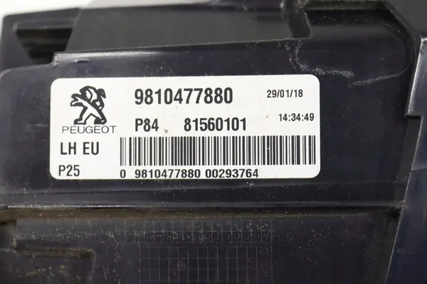 Lámpara LED trasera izquierda Peugeot 3008 II image 2