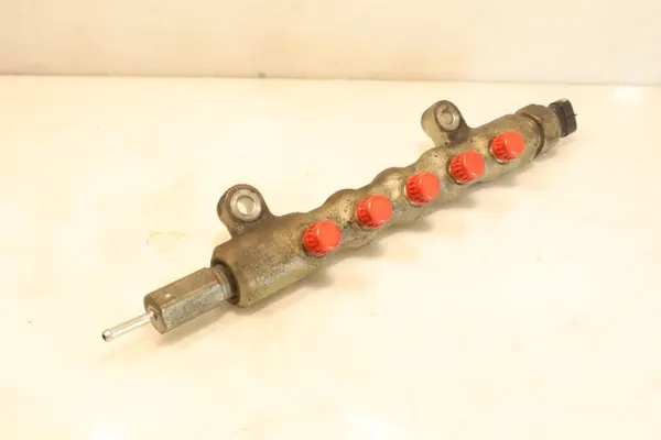 Carril de inyección OEM 210 2 35 0 para Toyota Auris I 2.0D4D image 3
