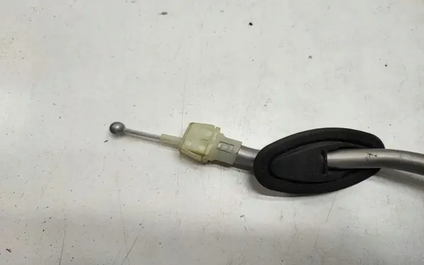 BMW Handremkabelgeleidingsbuis OEM 6792261 Links image 3