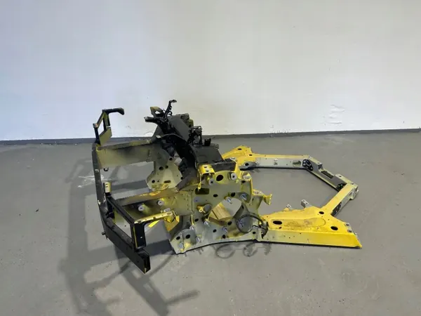 Subchassi traseiro Ferrari SF90 OEM 985883301/985874570 image 2