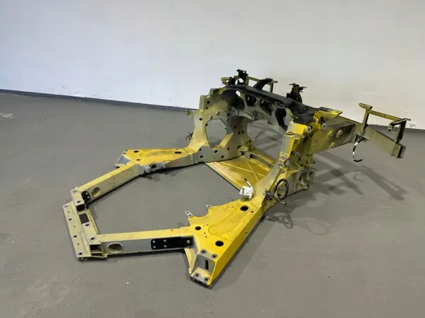 Subchassi traseiro Ferrari SF90 OEM 985883301/985874570 image 4