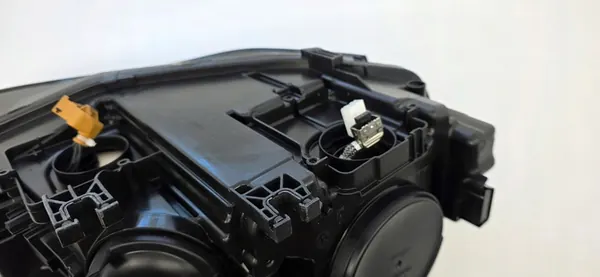 AUDI A4 8K0 LIFT Faro izquierdo Bi-Xenón LED image 5