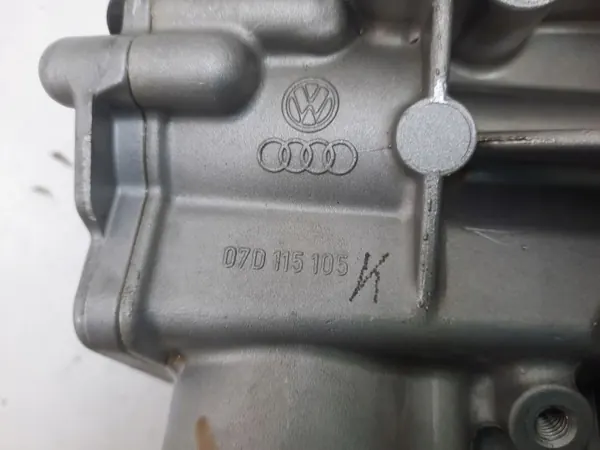 Bentley Continental Oliepomp OEM 07D115105K image 7