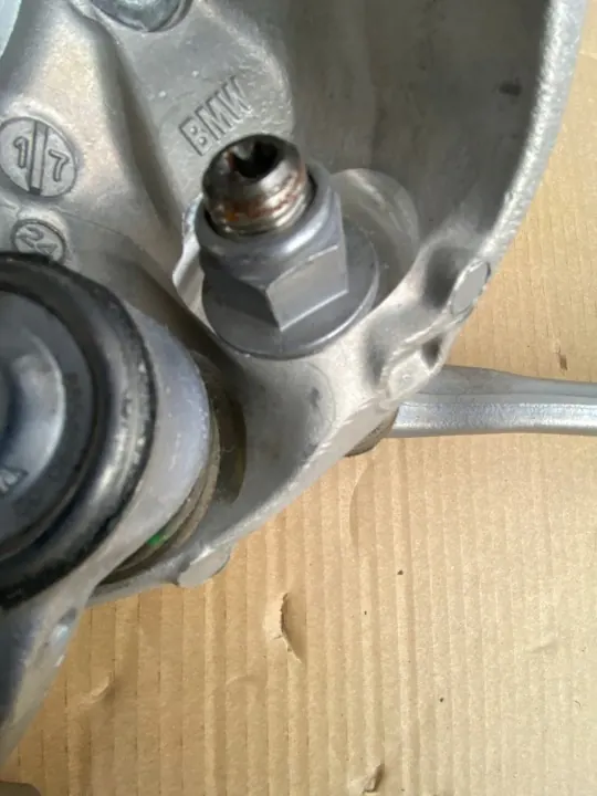 BMW 6882598 Moyeu de Roue Avant Droit image 4