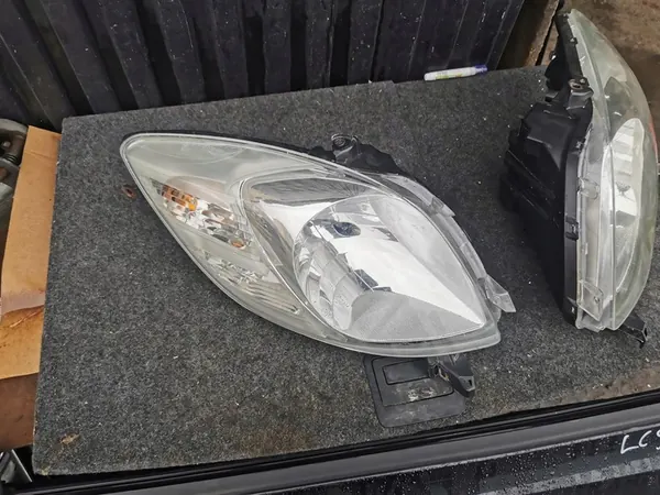 TOYOTA YARIS II 05-FARO ESQUERDO ORIGINAL EUROPA image 3