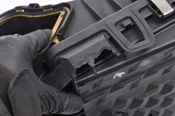 MERCEDES GLC W254 2.0 ILMAFILTERIKOTELLA A2540900400 image 3