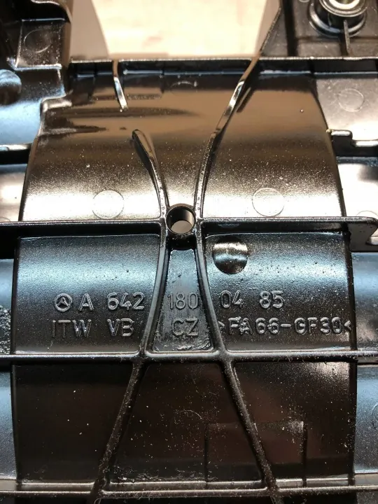 Mercedes-Benz moottoriosa OEM A6421800485 image 5