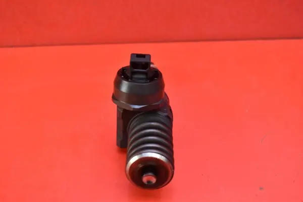 Ruiskutuspumppu OEM 038130073BP Skoda Praktikille image 4