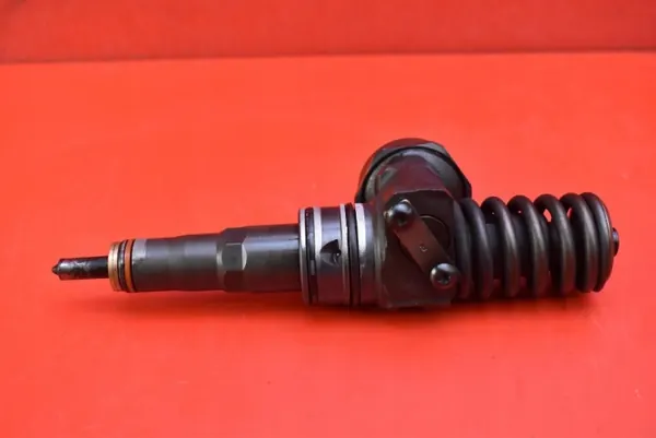 Ruiskutuspumppu OEM 038130073BP Skoda Praktikille image 5