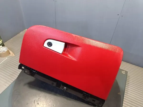 Alfa Romeo Giulia Passagerarhandskfack OEM Wrakowisko-27997- image 3
