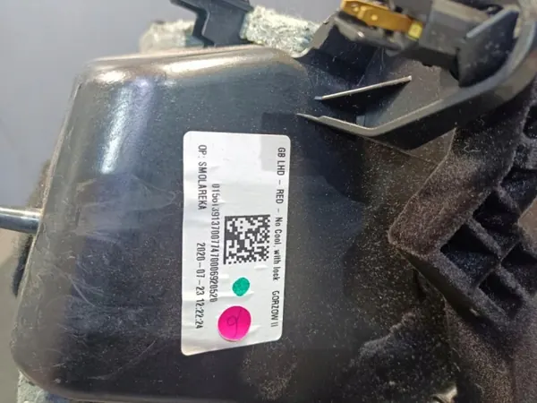 Alfa Romeo Giulia Passagerarhandskfack OEM Wrakowisko-27997- image 6